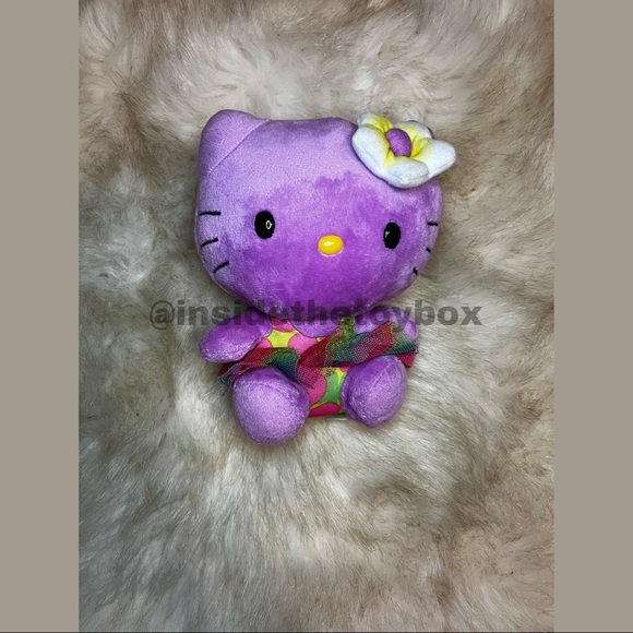 Hello Kitty TY Beanie Baby with flower - Picture 2 of 3